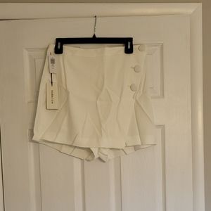 ARITZIA White Skort Size 12